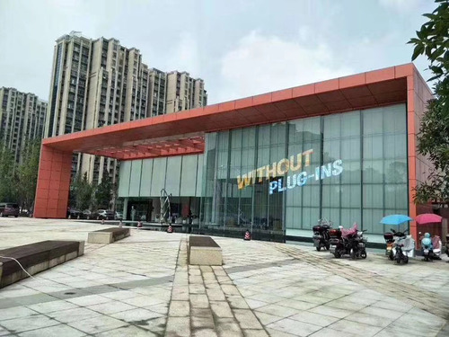 LED透明屏讓鋼化玻璃變成廣告屏，豐富櫥窗展示柜！